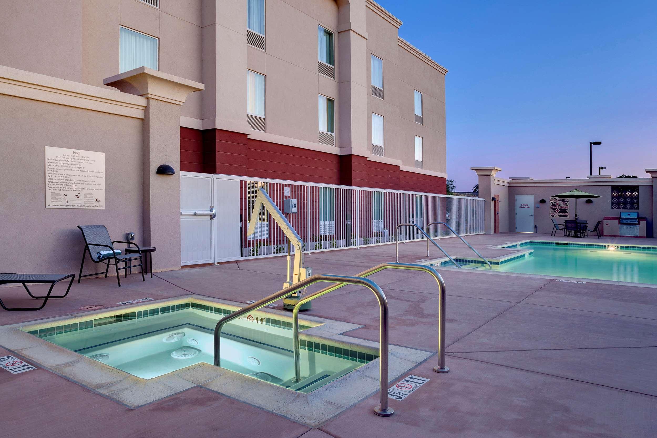 Hampton Inn & Suites Blythe, Ca Extérieur photo
